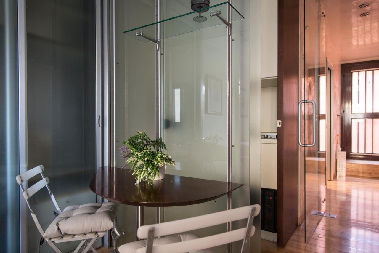 Youhosty - Duomo Studio Apartment ミラノ エクステリア 写真